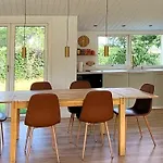 Дом отдыха Summer House With Big Canoo Near Sminge Силькеборг