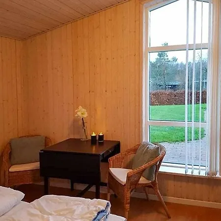 Summer House With Big Canoo Near Sminge Dom wakacyjny *